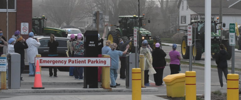Elgin farmers salute hospital workers