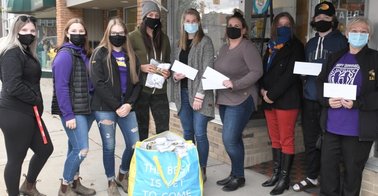 EESS grads donate $6,000 in prom money to local charities