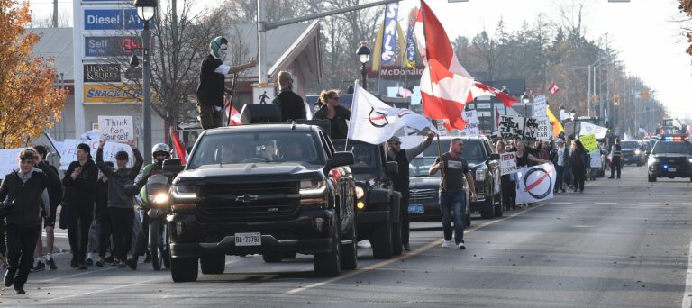 Several hundred march through Aylmer for “Freedom”