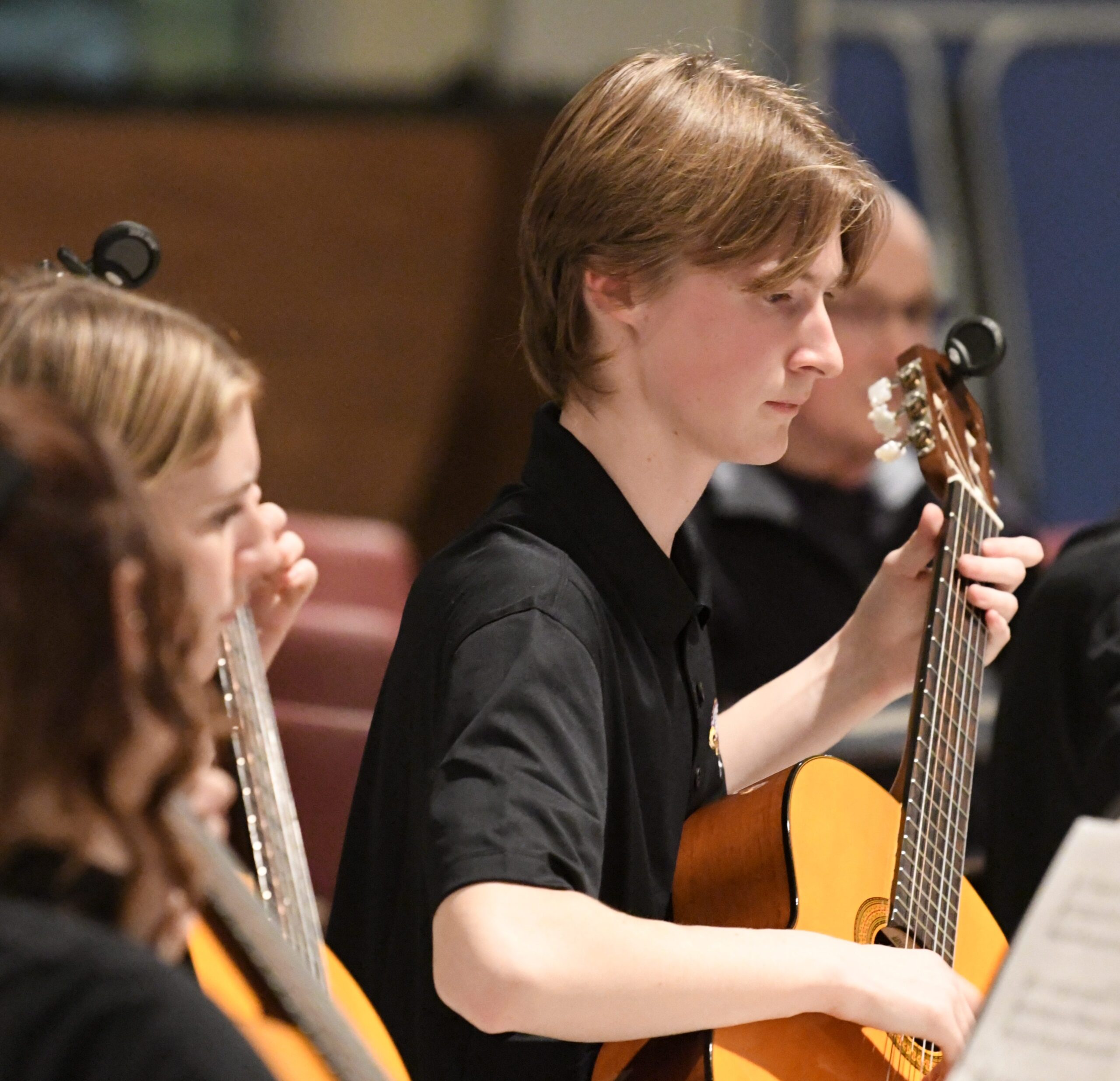 Featured image for "EESS concert band and guitar ensemble celebrate the season"